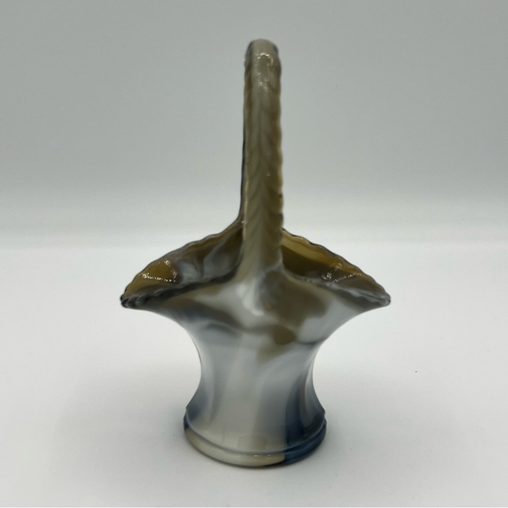 Vintage‎ Westmoreland Slag Marble Glass Basket Smoke/White Swirl Handle Scallop